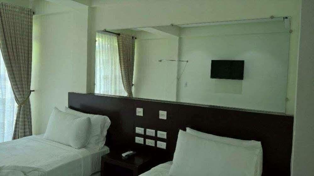 Boracay Midtown Hotel 2*